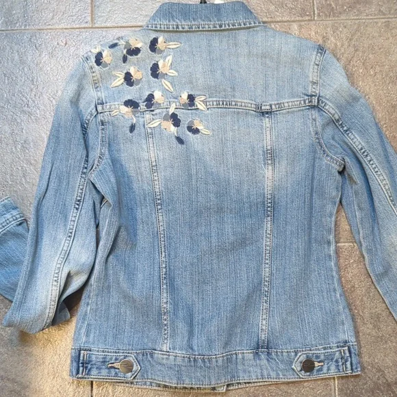 Jean Jacket - Picture 4 of 7